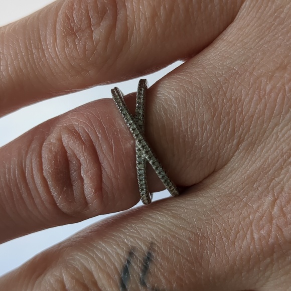 Diamond X Ring - Picture 1 of 3